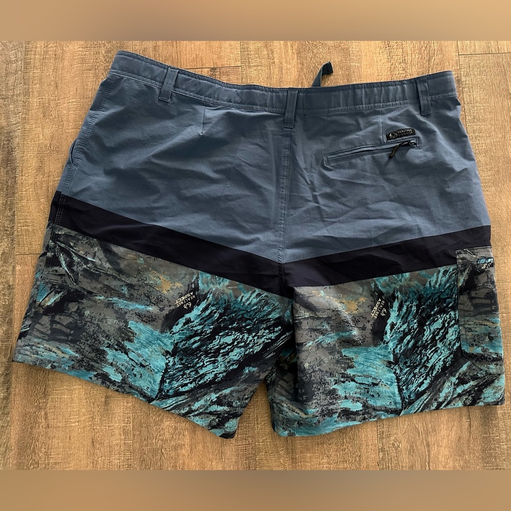 Realtree Men's Performance Hybrid Fishing Shorts  3XL (48/50)